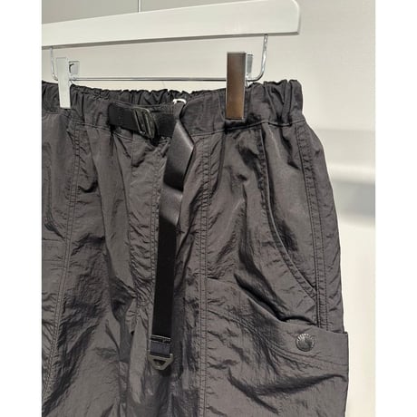 COMME des GARCONS HOMME NYLON TUSSER HALF PANTS（BLACK）