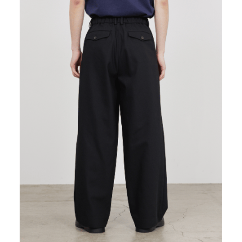予約商品】MARKAWARE TRIPLE PLEATED WIDE TROUSERS |