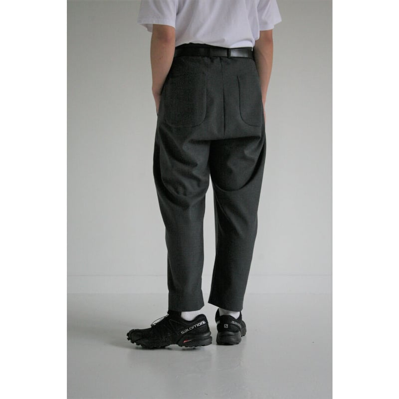 ANACHRONORM SUMMER WOOL TAPERED TROUSERS CHARCO...