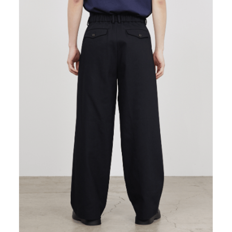 予約商品】MARKAWARE TRIPLE PLEATED WIDE TROUSERS |