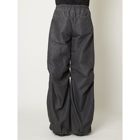 TAAKK TUCKED BALLOON DENIM