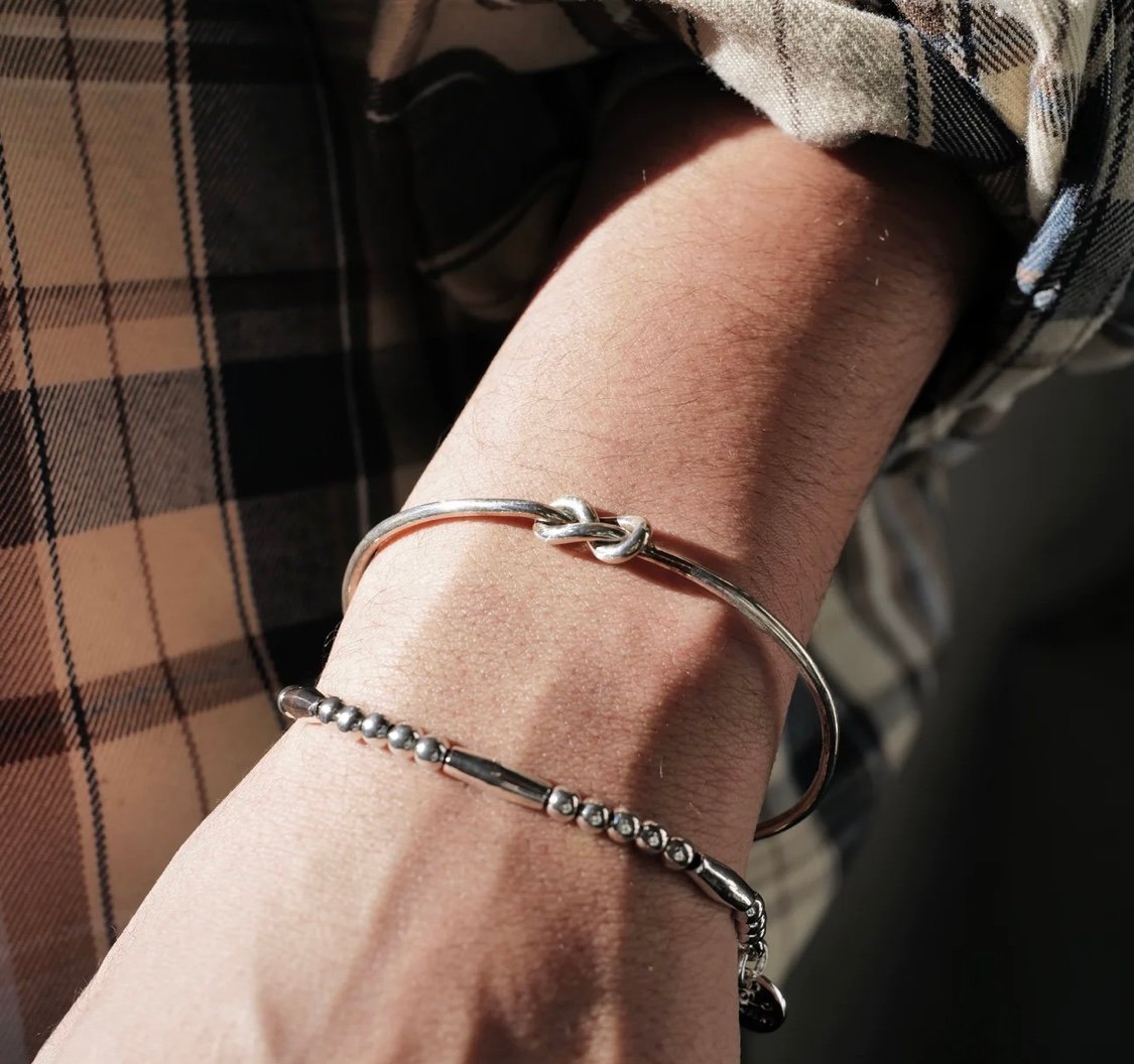 XOLO JEWELRY / knot バングル スモール XOLO JEWELRY Knot Bangle -Single- | MAROON