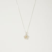 NICK GEAR  Flower necklace