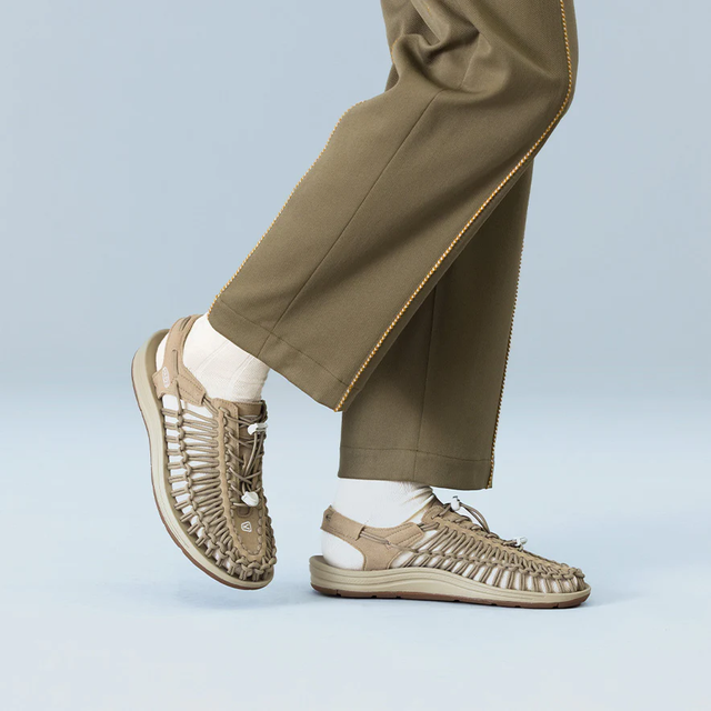 KEEN メンズ ユニーク サンダル Timberwolf/Plaza Taupe | MAR KEEN メンズ ユニーク サンダル Timberwolf/Plaza Taupe | MAR