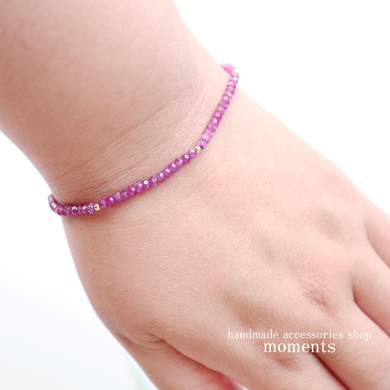 14kgf 天然石ルビーのシンプルかわいい華奢ブレスレット | moments