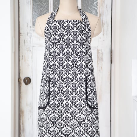 cajilence apron　ダマスク　柄大き目　ブラック