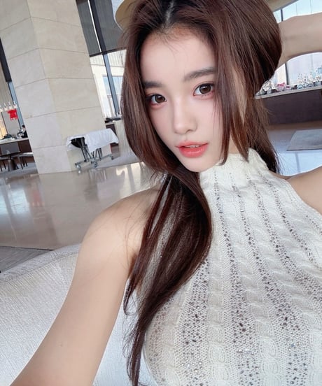 Rhinestone Cable Knit Sleeveless Top
