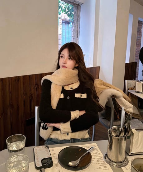 Feminine Knit Cardigan