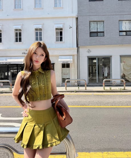 Ruffle cropped Vest + Pleated Mini Skirt 【Green】