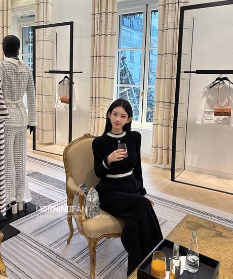 Flare Hem Knit Sweater【Black】
