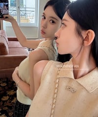 Ribbon Collar Sleeveless Knit Top