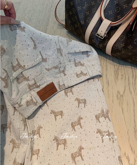 Pony Wash Jacquard Jeans