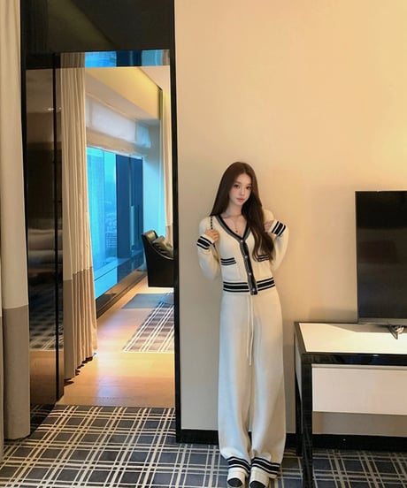 Contrast Casual Knit Setup