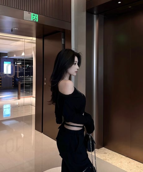 Sexy Fake shorts Cargo Pants& Hoodie Tops
