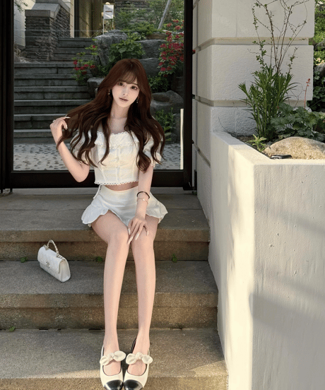 Lace Off-Shoulder Setup