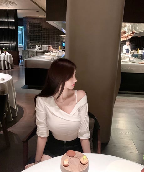 One Shoulder Strap Shirt