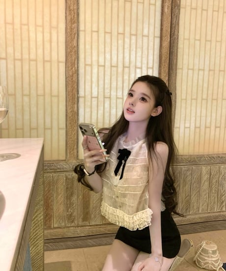 Velvet Ribbon Sleeveless Top