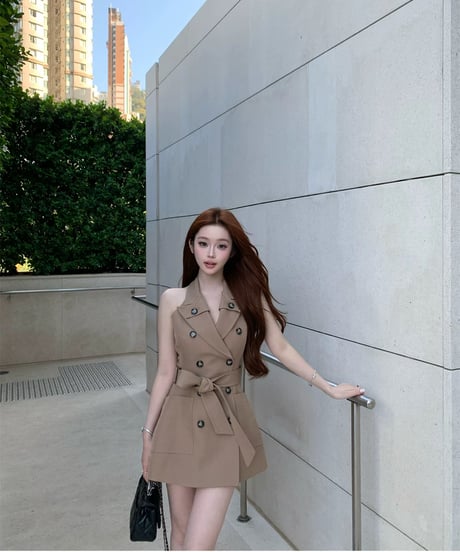 V-neck Sleeveless Tailored OP