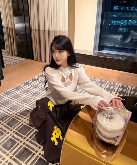 Ribbon Hollow Knit Sweater