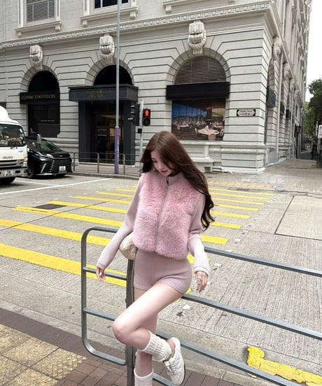 Pink fur Knit Setup