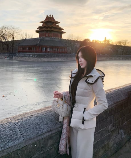 Contrast Lightweight Down Jacket