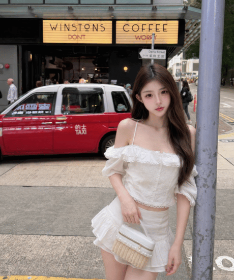 Lace Off-Shoulder Setup