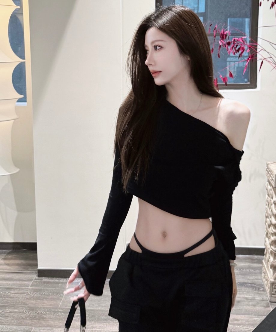 6974319ef7672e50b4f85a10