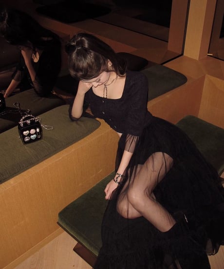Black Swan Skirt【※在庫あり5日以内配送】