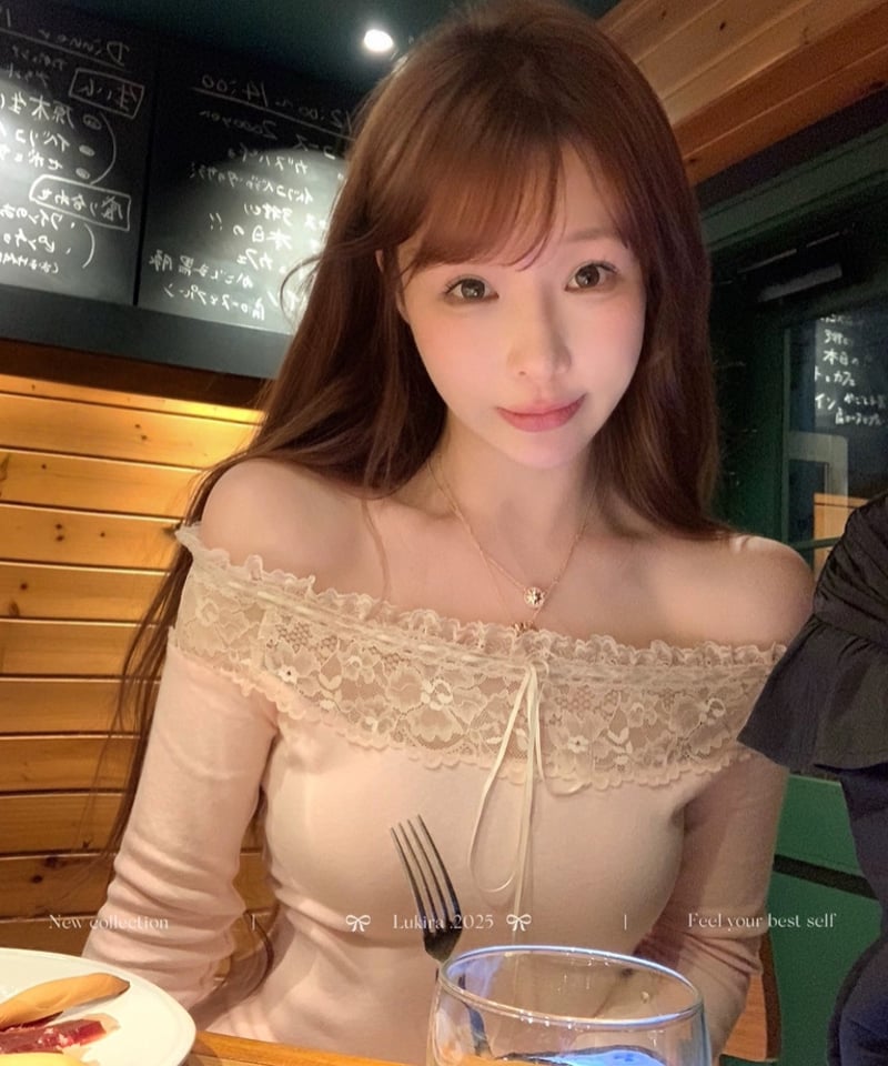 【極美品✨】Deuxieme Classe off shoulderプルオーバー 2025 Spring/Summer Yellow Collection featuring MOMO