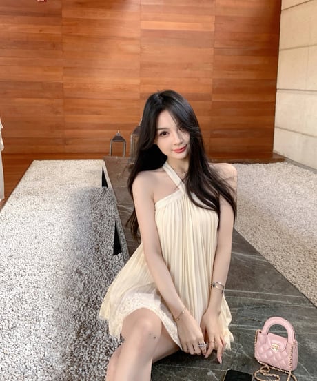 Chiffon Halter Neck Dress