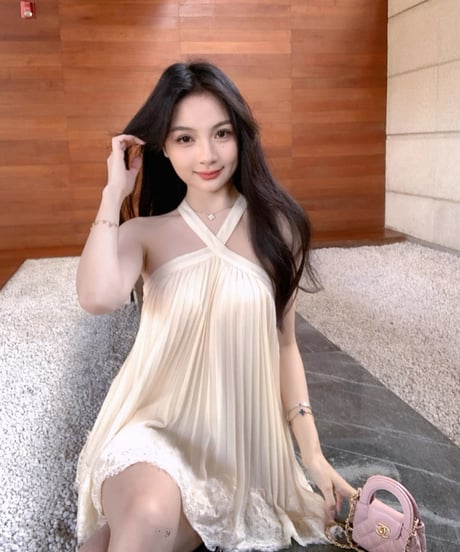 Chiffon Halter Neck Dress