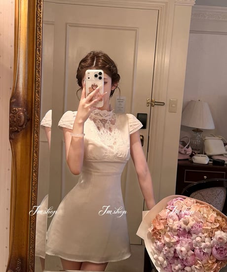 Puff-Sleeve Lace Dress
