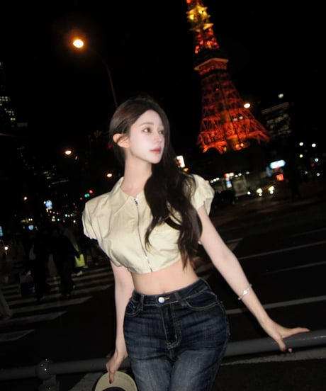 Puff-Sleeve Short Shirt+Leather Tulip Skirt