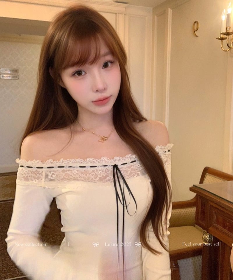 Off Shoulder Lace Tops | glancetokyo