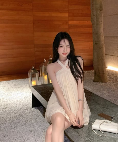 Chiffon Halter Neck Dress