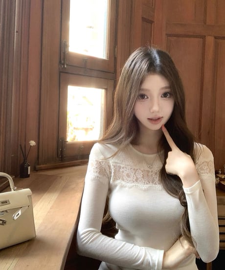 Lace Fit knit Top