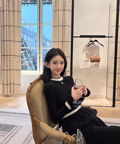 Flare Hem Knit Sweater【Black】