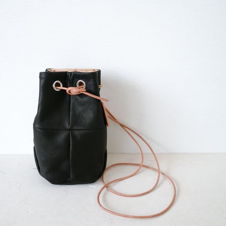 tile lantan bag  「手のりサイズの２way巾着バック」black