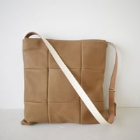tile one shoulder bag 「やわらかカーフの肩掛けバック」camel