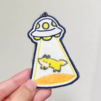 きつねのキャトられストラップ