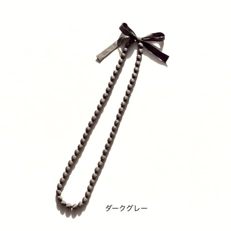 シルクビッグビーズネックレス