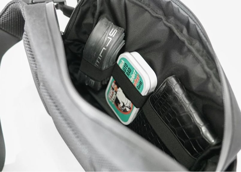 HYNOW　ヒップバッグ　ボディバッグ　DUCK PACK　black DUCK PACK
