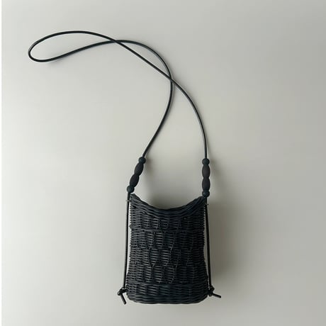 so/et／yura／BLACK