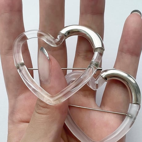 heartcreambrooch clear