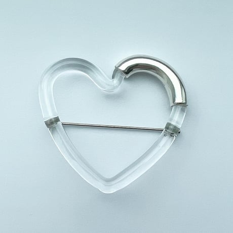 heartcreambrooch clear