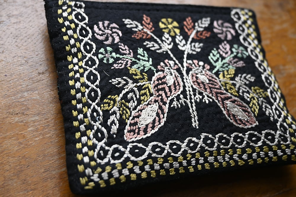 ノクシカタポーチ付きティッシュケース 花と鳥 | 39702 | Craftlink