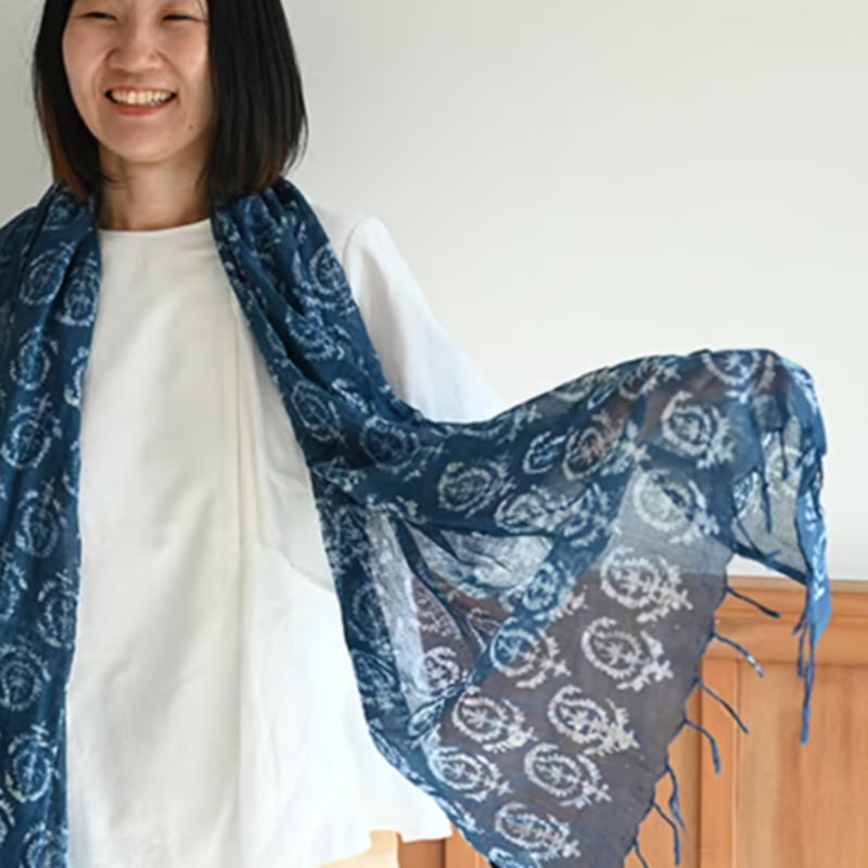 草木染めのかろやかバティックストール ディープブルー | 31448