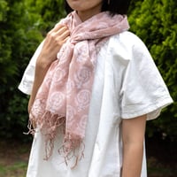 草木染のかろやかバティックストール　スモークピンク | 31450