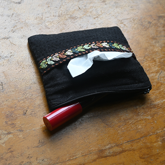 ノクシカタポーチ付きティッシュケース 花と鳥 | 39702 | Craftlink