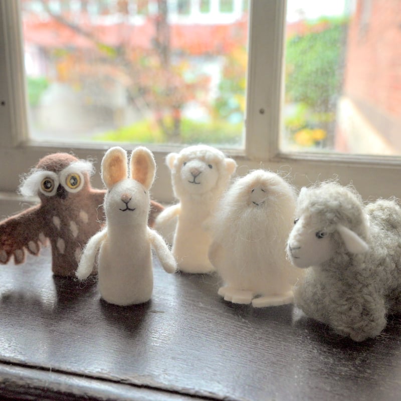 フェルトアート 天使のレリーフ フレーム入り フェルト作家・大黒裕子